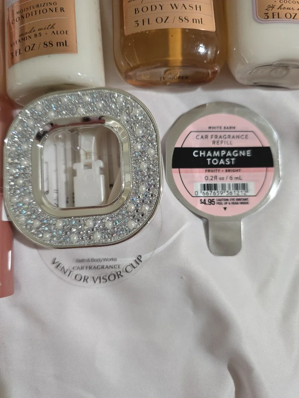 NWT Bath & Body Works Champagne Toast Beauty Gift Set With Pouch 12 Pcs